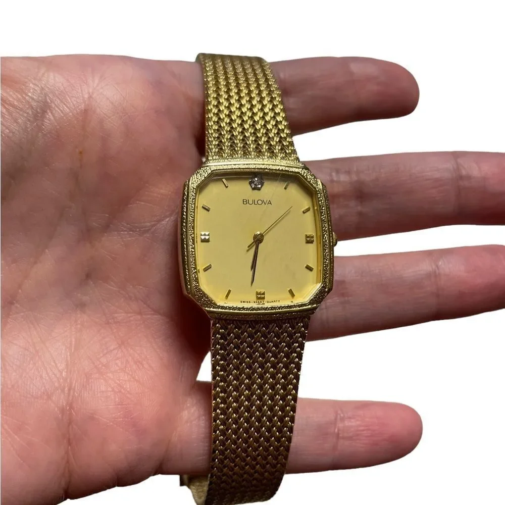 Vintage BULOVA QUARTZ 1985 DIAMOND MENS WRISTWATCH‎
